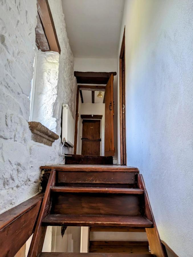 Les Gites De La Cabache Montaigu-les-Bois Экстерьер фото