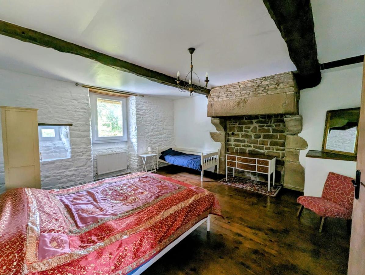 Les Gites De La Cabache Montaigu-les-Bois Экстерьер фото